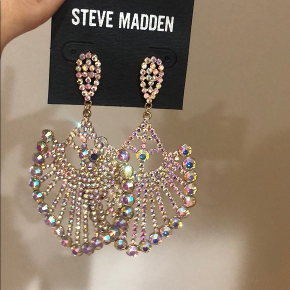 Steve Madden Earrings - Picture 3 of 3